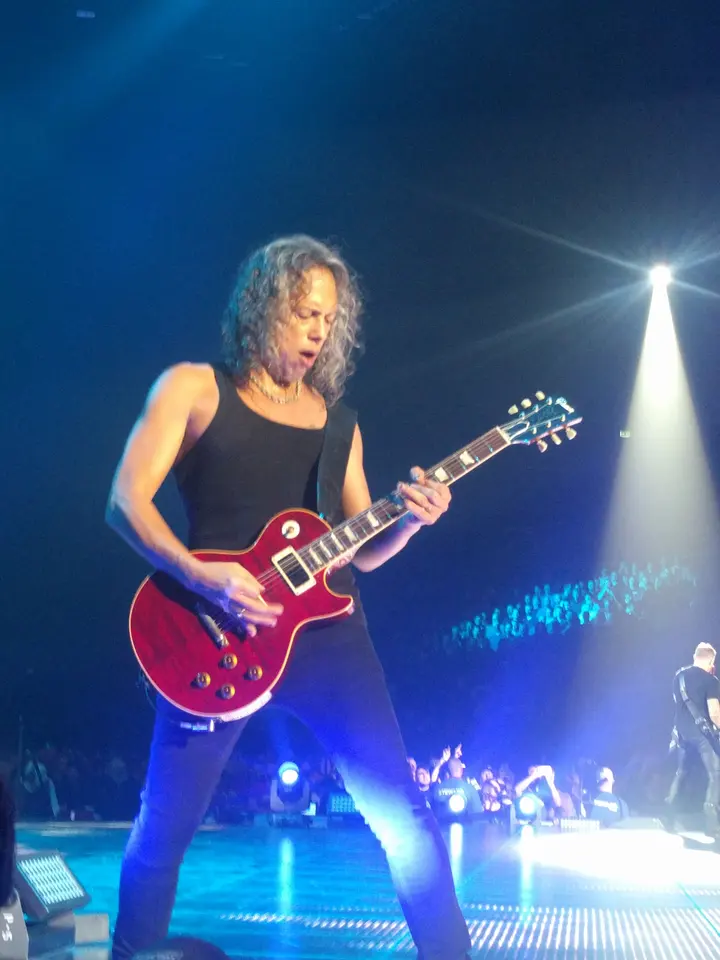 Kirk Hammett et sa Les Paul rouge
