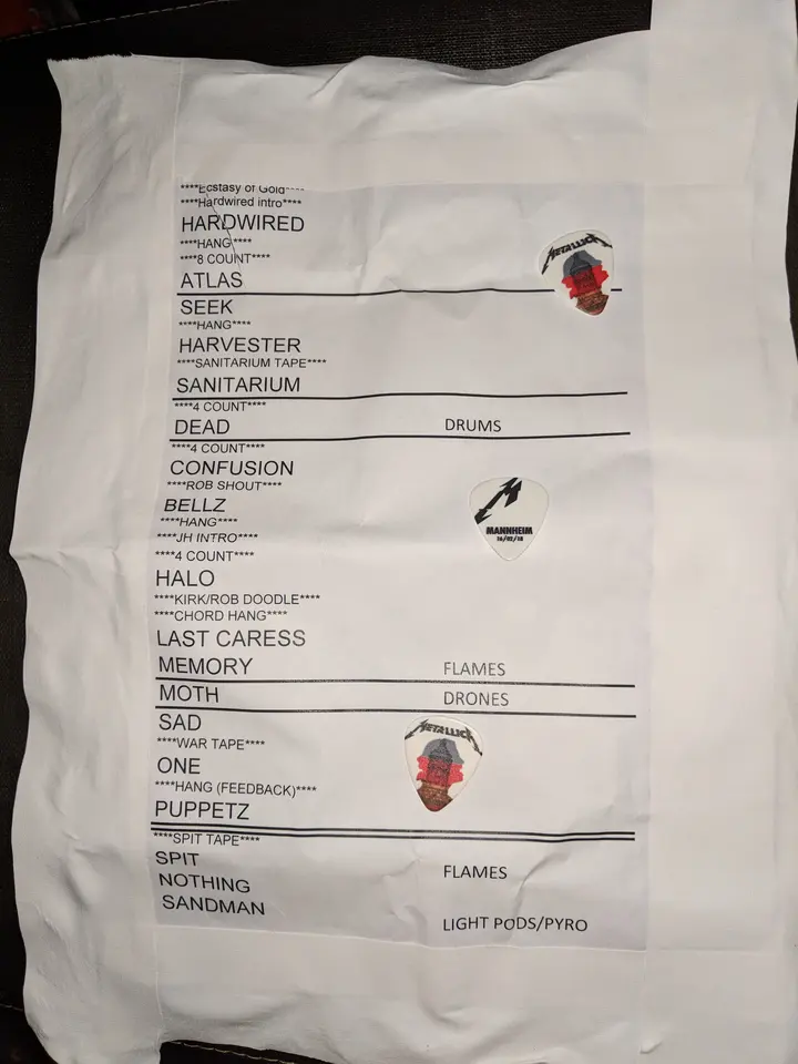 La setlist papier et ses médiators