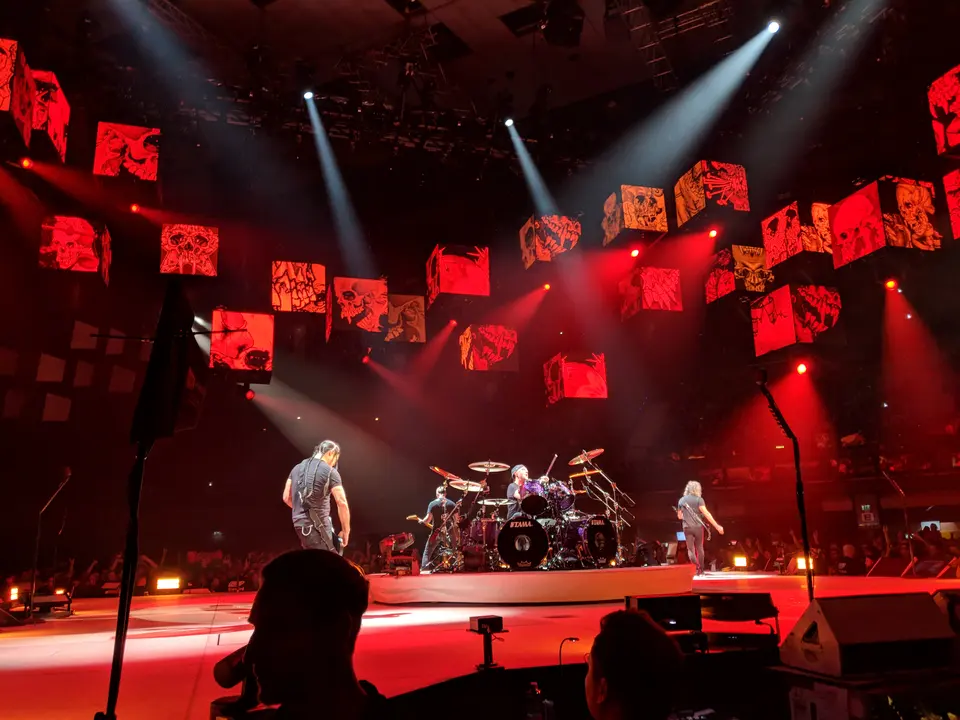 La Stadthalle vire au rouge