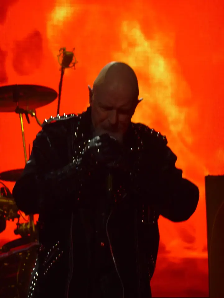 Halford en ombre chinoise