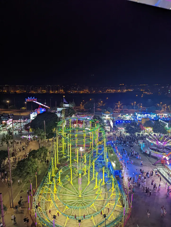 La feria d'Almería illuminée