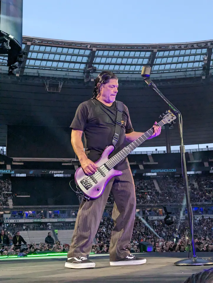 Robert Trujillo et sa basse violette