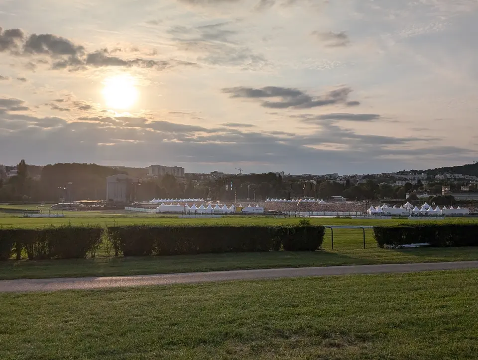 Coucher de soleil sur l'hippodrome