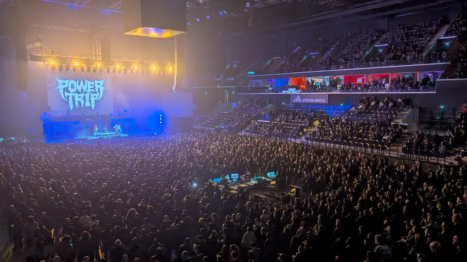 Power Trip ouvre l'Adidas Arena
