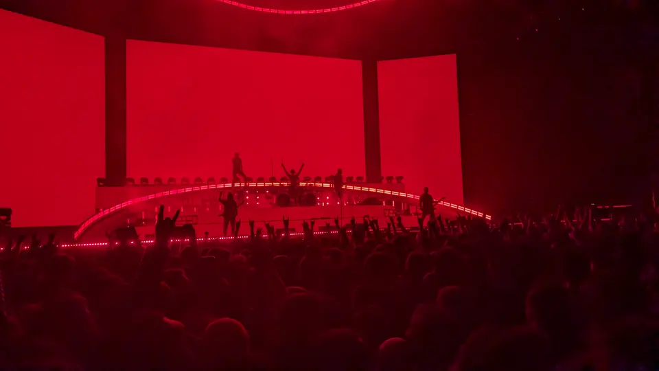 Ouverture rouge sang